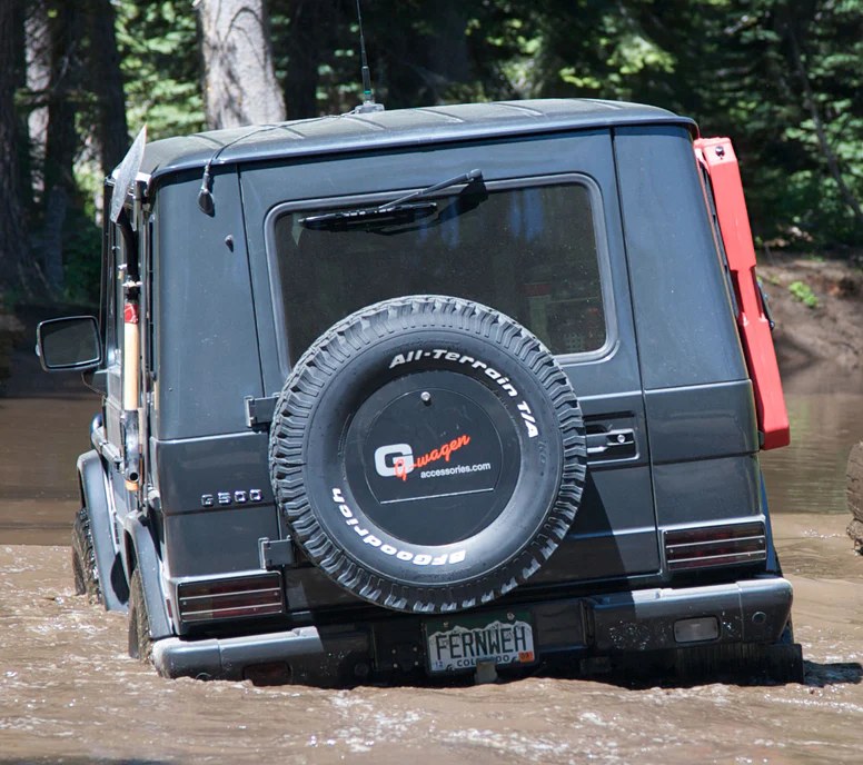 Spare Wheel Cover with Lockable Compartment for Mercedes Gwagen - Image 9