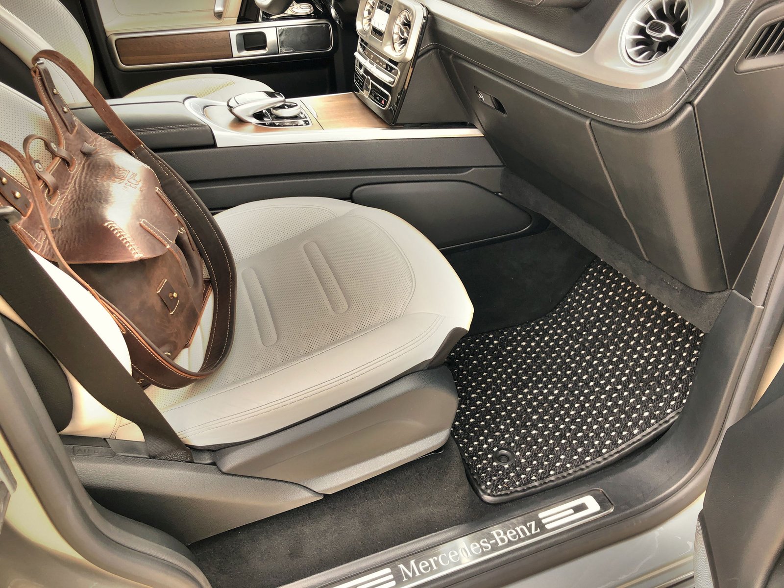 COCO FLOOR MATS FOR THE NEW 2019+ G-WAGEN - Image 2