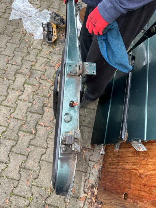 Mercedes g class w463 left and right door rear set - Image 6