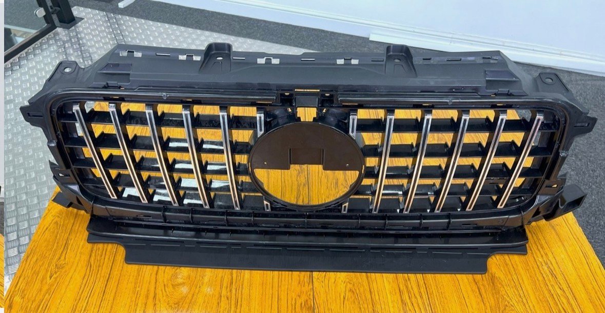 Mercedes G63 AMG W464 Front Grill - Image 3