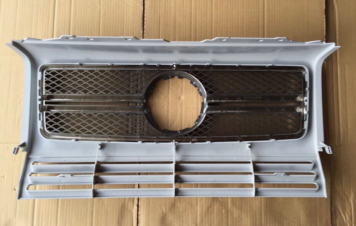 FRONT GRILLE ASSEMBLY SILVER FOR '1990-'2013 MERCEDES BENZ W463 G-CLASS G63 LOOK - Image 2