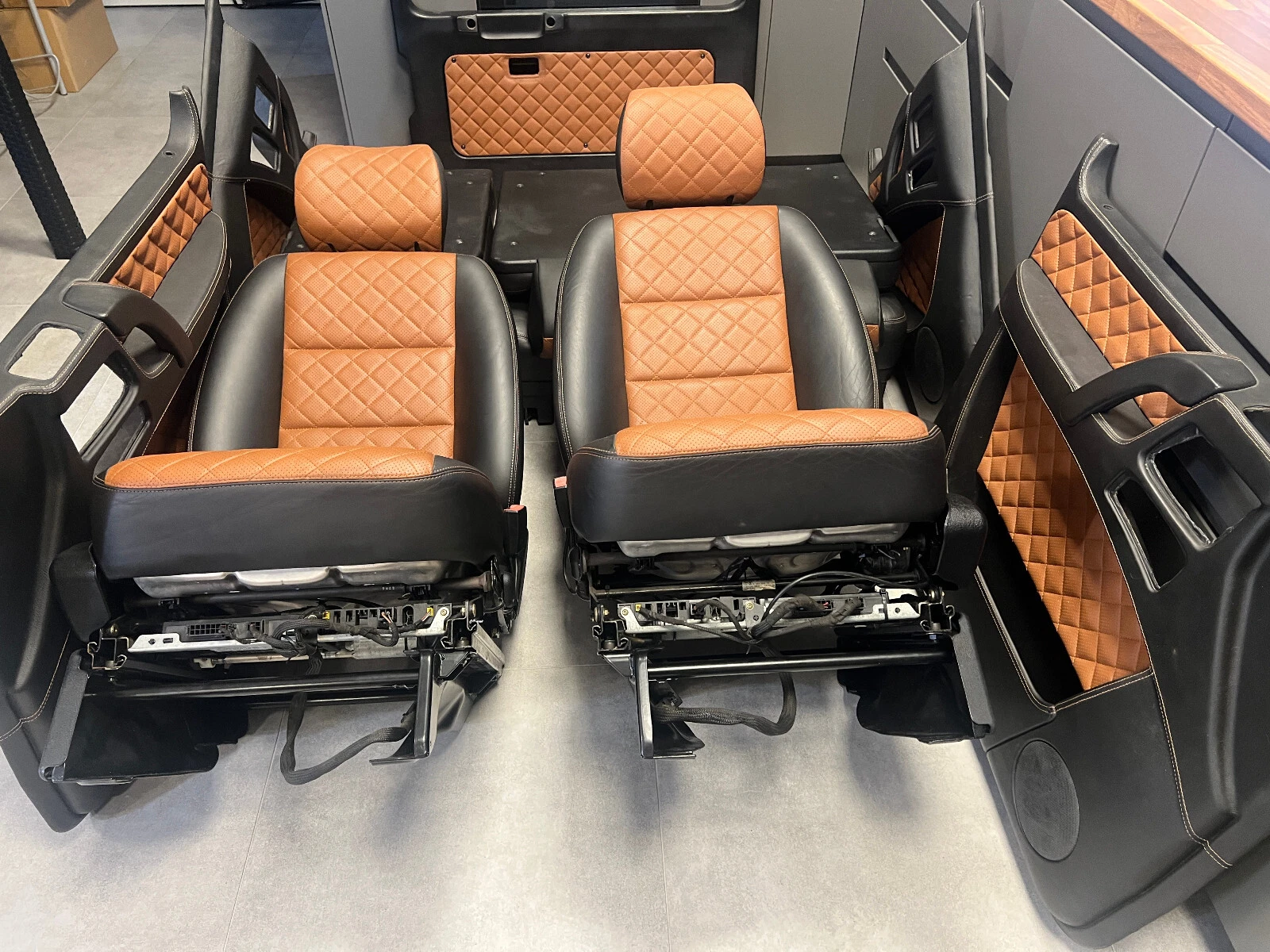 Mercedes G class W463 Individual Brown Leather Salon Seat SET - Image 3